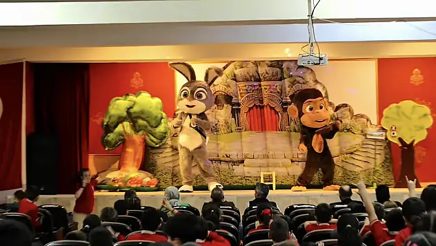 Tosya'da Miniklere 'Akıllı Tavşan Momo' ile Orman Sevgisi Aşılandı