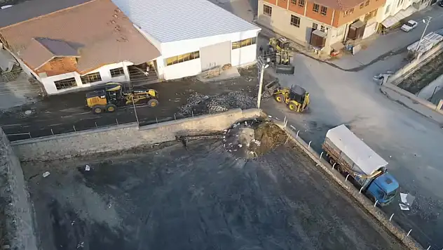Tosya'nın O Mahalesinde Yol Yenileme Çalışmaları Başladı