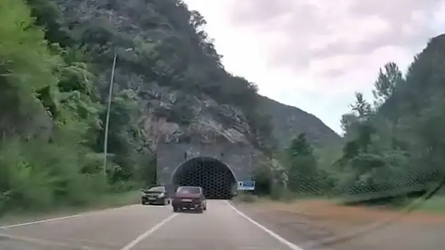 Trafiği tehlikeye atan sürücüye 44 bin TL ceza kesildi