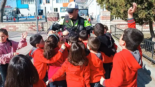 Trafik Eğitimleri Devam Ediyor