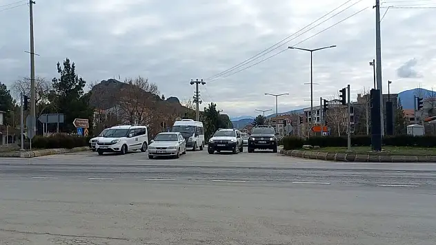 Trafik Lambası Kırmızıda Takılı Kalınca Sürücüler Zor Anlar Yaşadı