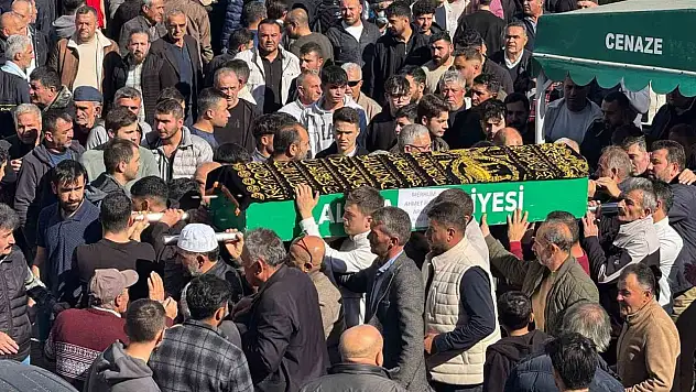 Traktör Tamir Ederken Ağır Yaralanan Genç Öldü