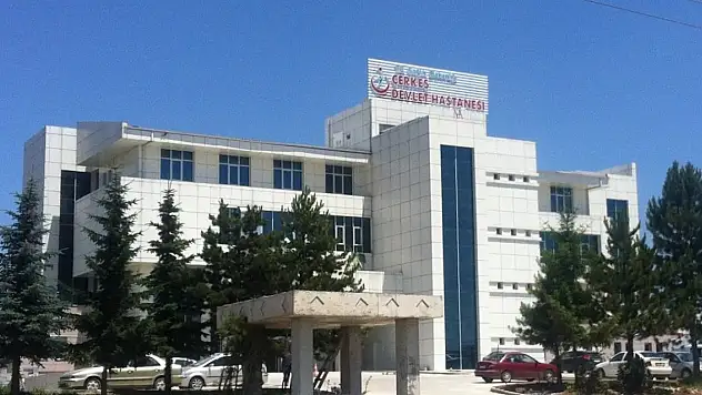Traktöre Çarpan Otomobil Hurdaya Döndü: 2 Yaralı