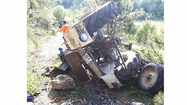 Traktörün altında kalan genç hayatını kaybetti