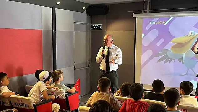 TRT sinema tırı Çorumlu çocuklar için perdelerini açtı