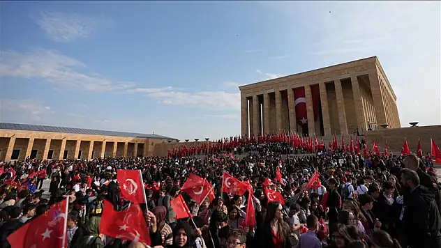Tüm Yurtta 23 Nisan Coşkusu