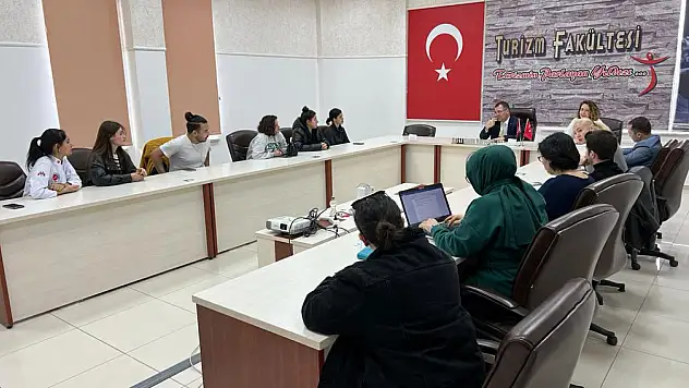 Turizm Fakültesi'nde İç Paydaş Toplantısı Yapıldı