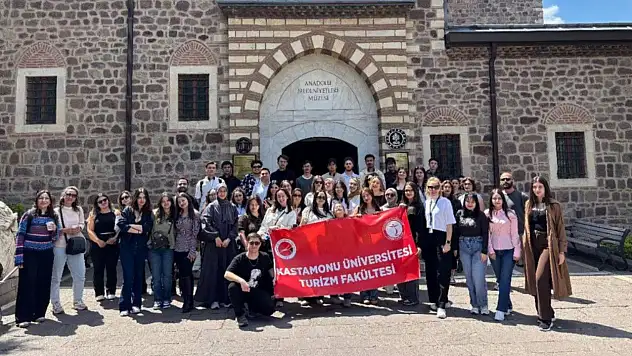 Turizm Öğrencileri Ankara'yı Gezdi