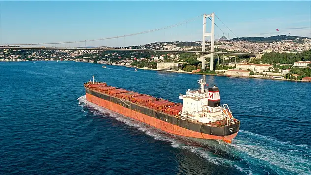 Türk Boğazlarından Yaklaşık 63 Bin Gemi Geçti