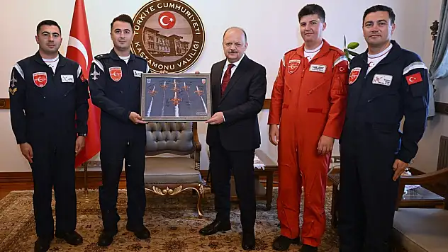 Türk Yıldızları'ndan, Vali Dallı'ya Ziyaret