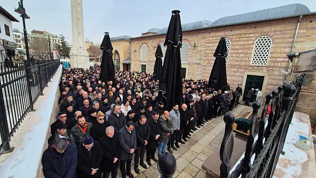 Türkan Uzan Vefat Etti