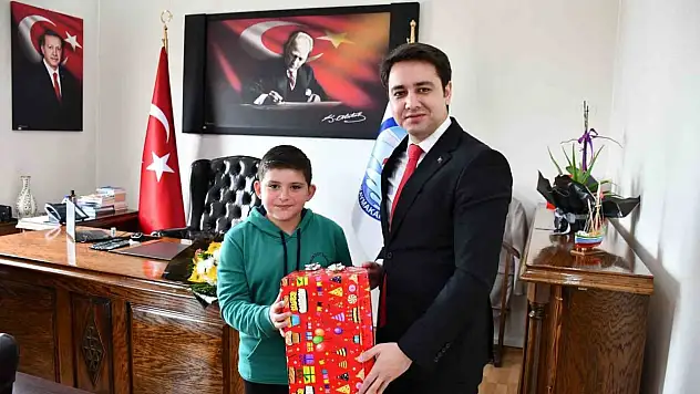 Geleceğin Yöneticileri 23 Nisan'da Görev Başında