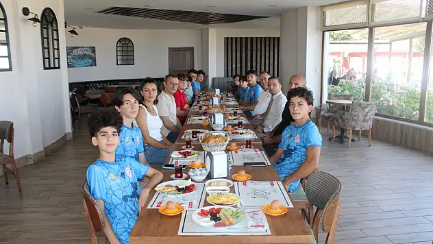 Türkiye 3'üncülerini ağırladılar