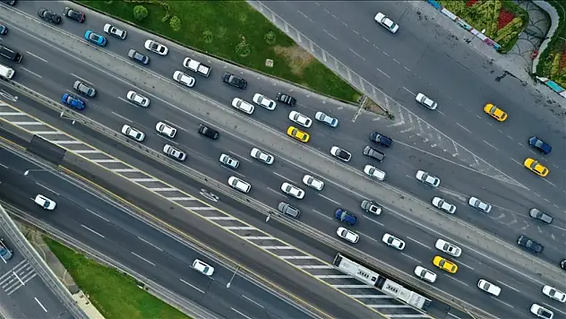 Türkiye'de Taşıtlar 1,7 Trilyon Km Yol Katetti