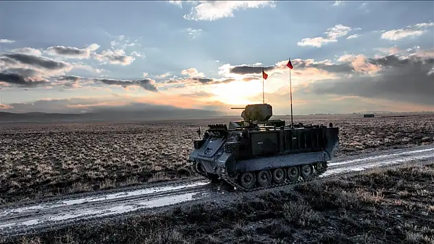 Türkiye'nin İlk Elektrikli Zırhlı Personel Taşıyıcısı Görücüye Çıktı