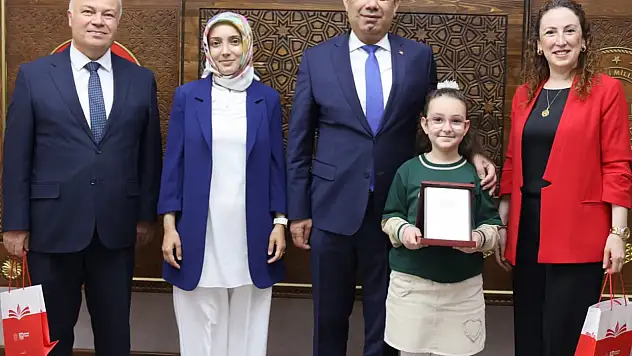 Türkiye Üçüncülüğü Elde Eden Öğrenciden Hasan Gümüş'e Ziyaret