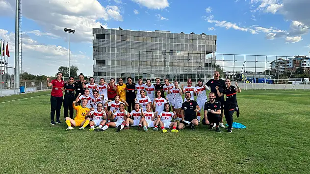 U15 Kız Milli Takımı Şampiyon oldu