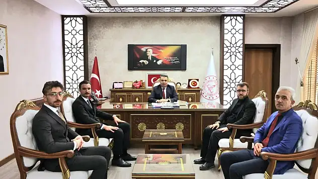 Ülkü Ocakları'ndan İl Milli Eğitim Müdürü Hasan Gümüş'e Ziyaret