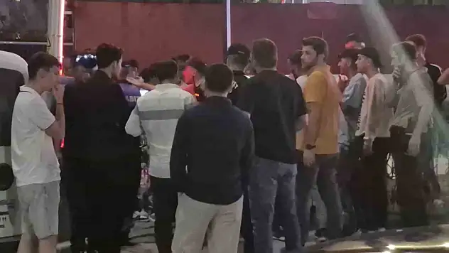 Uluslararası Kültür ve Sanat Festivali olaylı sona erdi