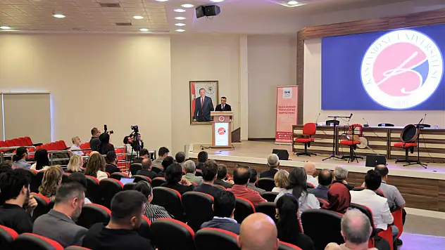 Uluslararası Tarih Eğitimi Sempozyumu Başladı