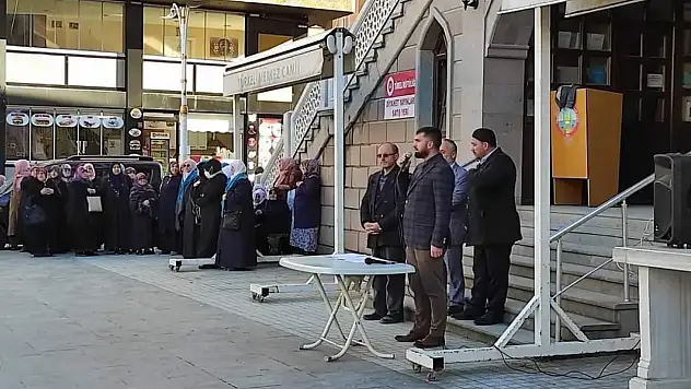 Umre Kafilesi Dualarla Uğurlandı