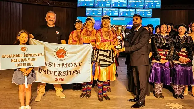 Ünilig Halk Dansları'ndan Türkiye 2'nciliği