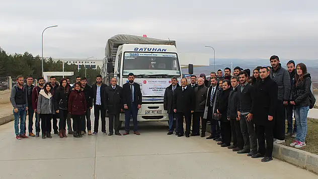 Üniversiteden Türkmenlere yardım