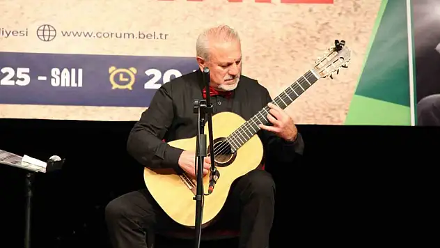 Ünlü Gitaristlerden Müzik Ziyafeti
