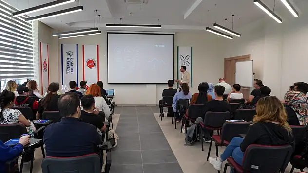 Uygulamalı E-Ticaret Eğitimi Tamamlandı