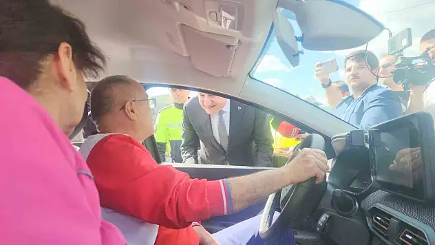 Uygulamaya Katılan Vali Sürücüleri Uyardı: Sevdiklerinize Sağlıkla Ulaşın