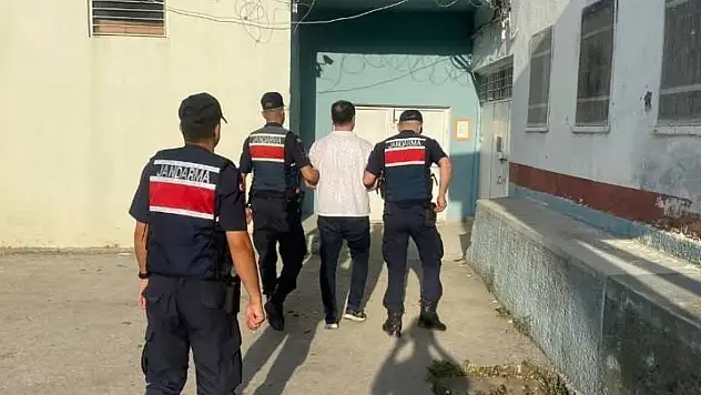 Uyuşturucu getiren 2 kişi tutuklandı