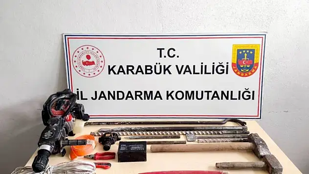 Uyuşturucu Ve Kaçak Kazı Operasyonunda 5 Şüpheli Yakalandı