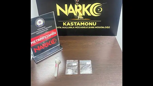 Uyuşturucudan Aranıyordu, Uyuşturucuyla Yakalandı!