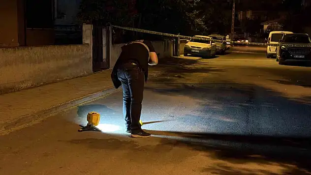 Uzun süredir görüşmediği babasının evine tüfekle ateş açtı