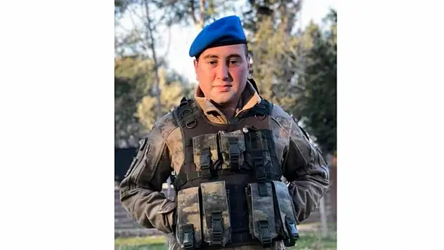 Uzuner: Şehit Jandarma Uzman Çavuş Arif Demirel'i Minnetle Anıyorum'
