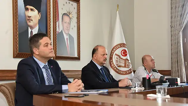 Vali Dallı, Bakan Yerlikaya başkanlığındaki toplantıya katıldı