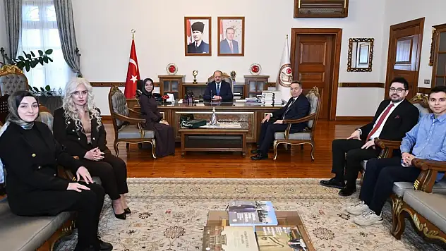 Vali Dallı, Yeşilay Kastamonu Şubesi'ni Kabul Etti