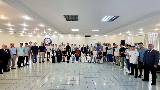 Vali Gürel'den öğrencilere tebrik