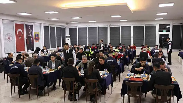 Vali Hacıbektaşoğlu, İftar Programına Katıldı