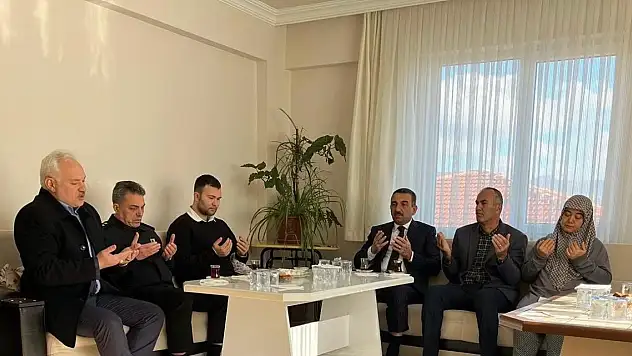 Vali Hacıbektaşoğlu'ndan Şehidin Ailesine Taziye Ziyareti