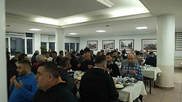 Vali Hacıbektaşoğlu, Özel İdare Personeli İle İftarda Buluştu