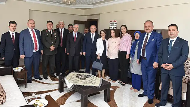 Vali Karadeniz, şehit ve gazi ailelerini ziyaret etti