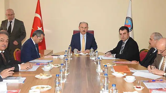 Vali Karadeniz, Tosya'da toplantılara katıldı
