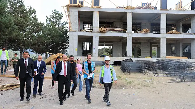 Vali Meftun Dallı, İnşaat Halindeki Okulları İnceledi