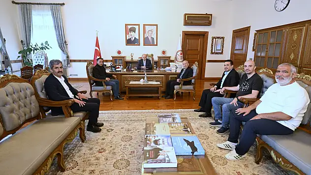 Vali Meftun Dallı Misafirlerini Ağırladı
