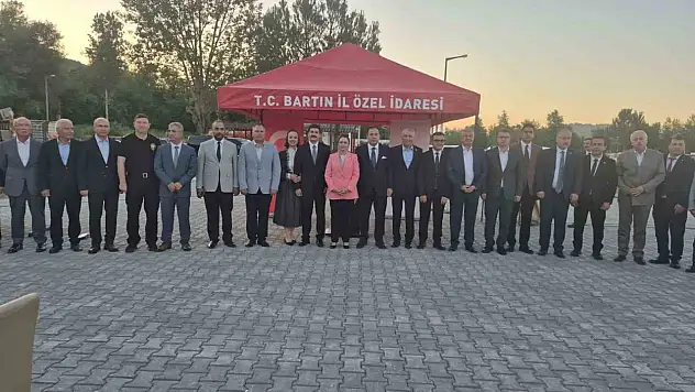 Vali yardımcısının veda yemeğine yoğun katılım