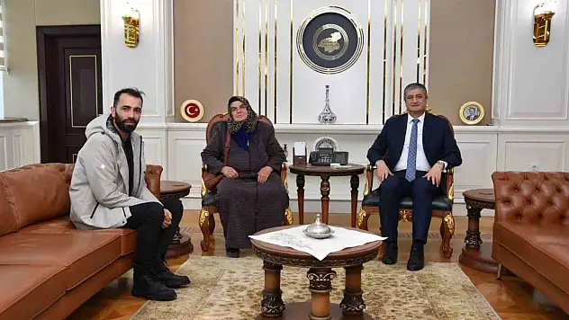 Vali Yavuz, Şehit Ailesini Ağırladı