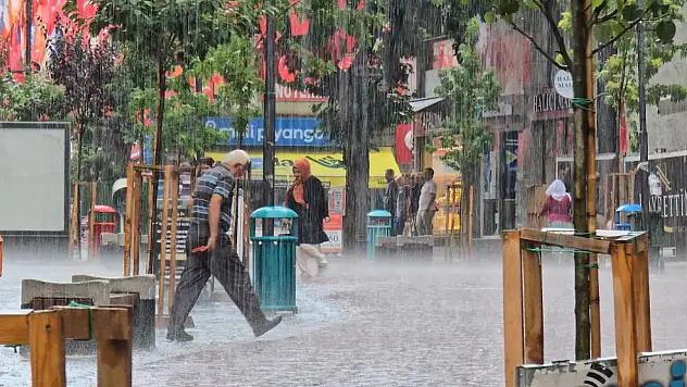 Vatandaşlar Sığınacak Yer Aradı