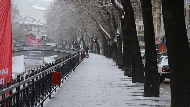 Vatandaşlar Yeni Güne Karla Uyandı