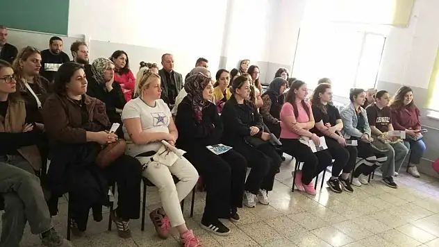 Velilere Dijital Çağ Ve Çocuk Gelişimi Semineri
